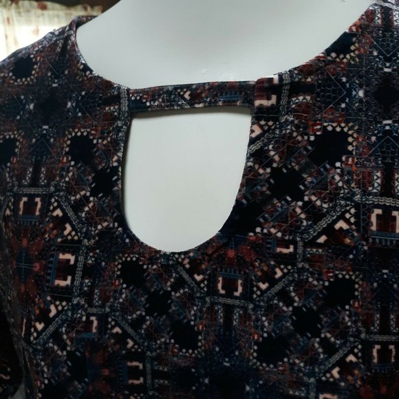 Exc RUFF HEWN GREY LINE SHORT SLEEVED VELVET KNIT TUNIC SZ MED - Picture 4 of 4